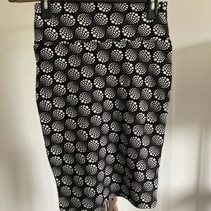 Black and white Lularoe Cassie